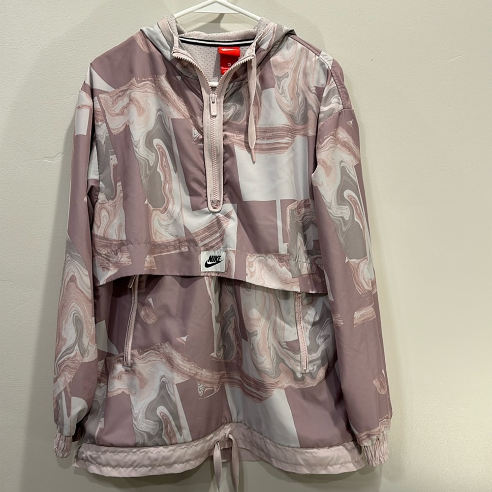 Nike Women’s Swirl hooded windbreaker jacket Size M